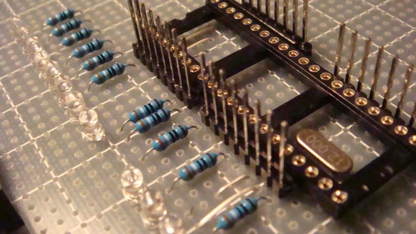 PCB上实现既定布线方式的精准线电阻控制方法