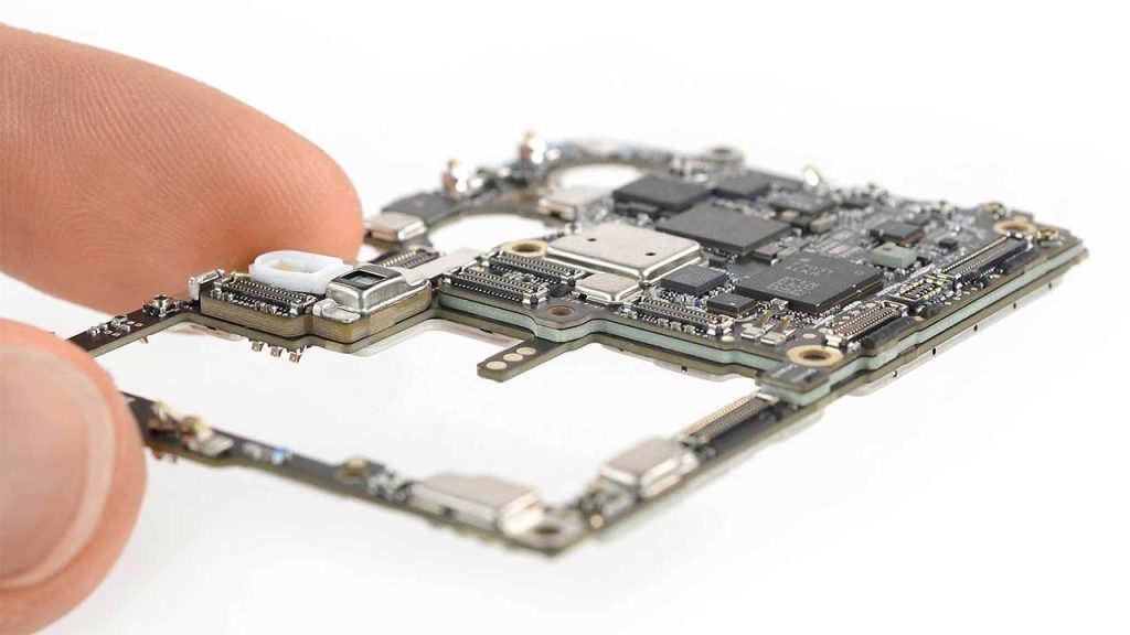 PCB分层堆叠设计在抑制EMI上的作用