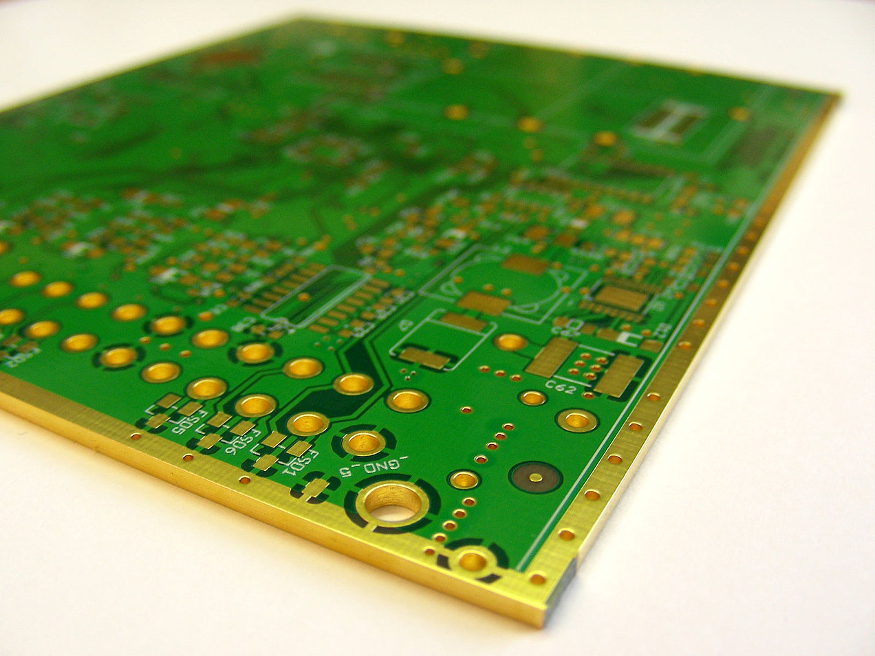 PCB金属包边参考图